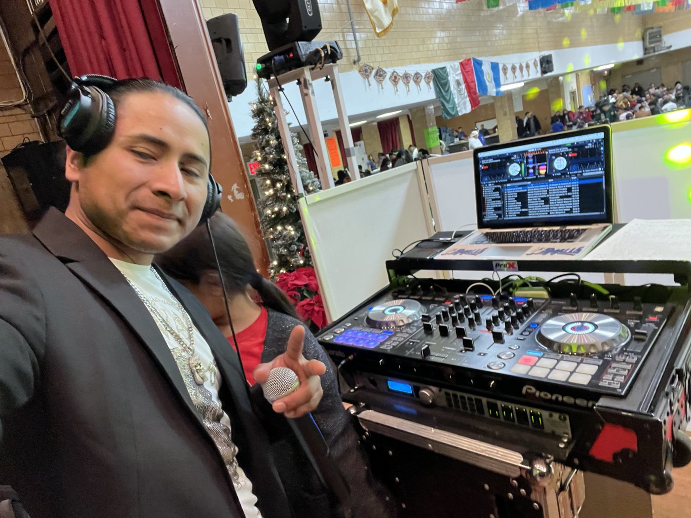 DJ Smalls en evento, foto 1