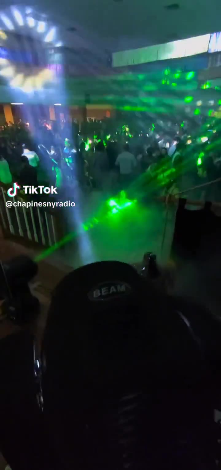 DJ Smalls - Evento en Vivo